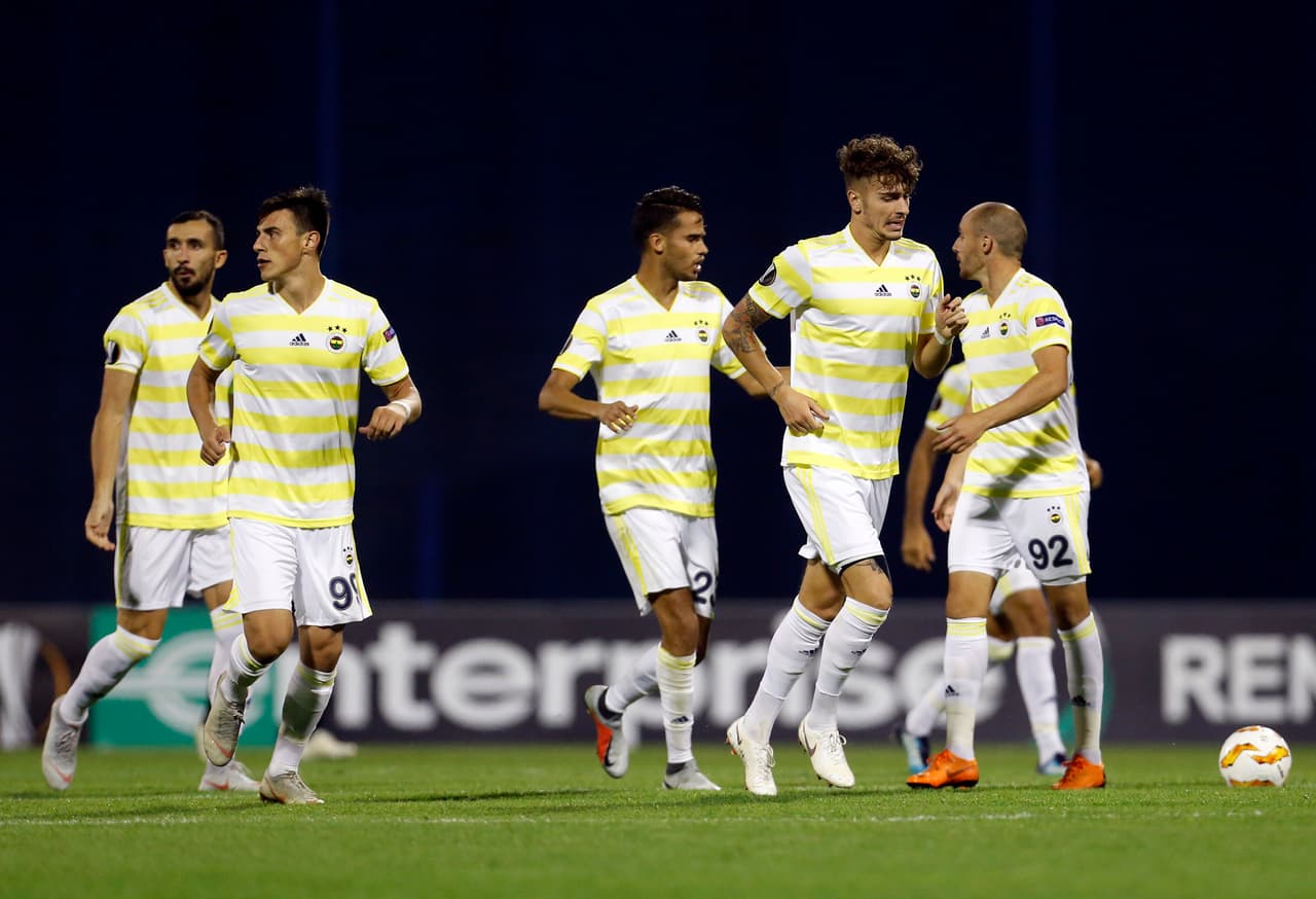 Pero apenas a los 47 minutos, dos de la segunda parte, el Fenerbahçe recortó distancias por obra de Roman Neustädter para el 2-1, aún en favor de los balcánicos.