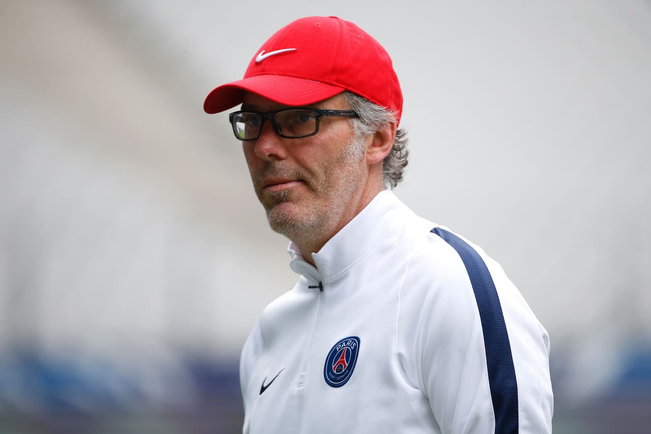 Laurent Blanc (Francia) - ex defensa central, con experiencia en equipos de talla mundial como Barcelona, Marsella, Inter de Milán y Manchester United. Luego ha sido entrenador del Bordeaux, PSG y la selección de su país.