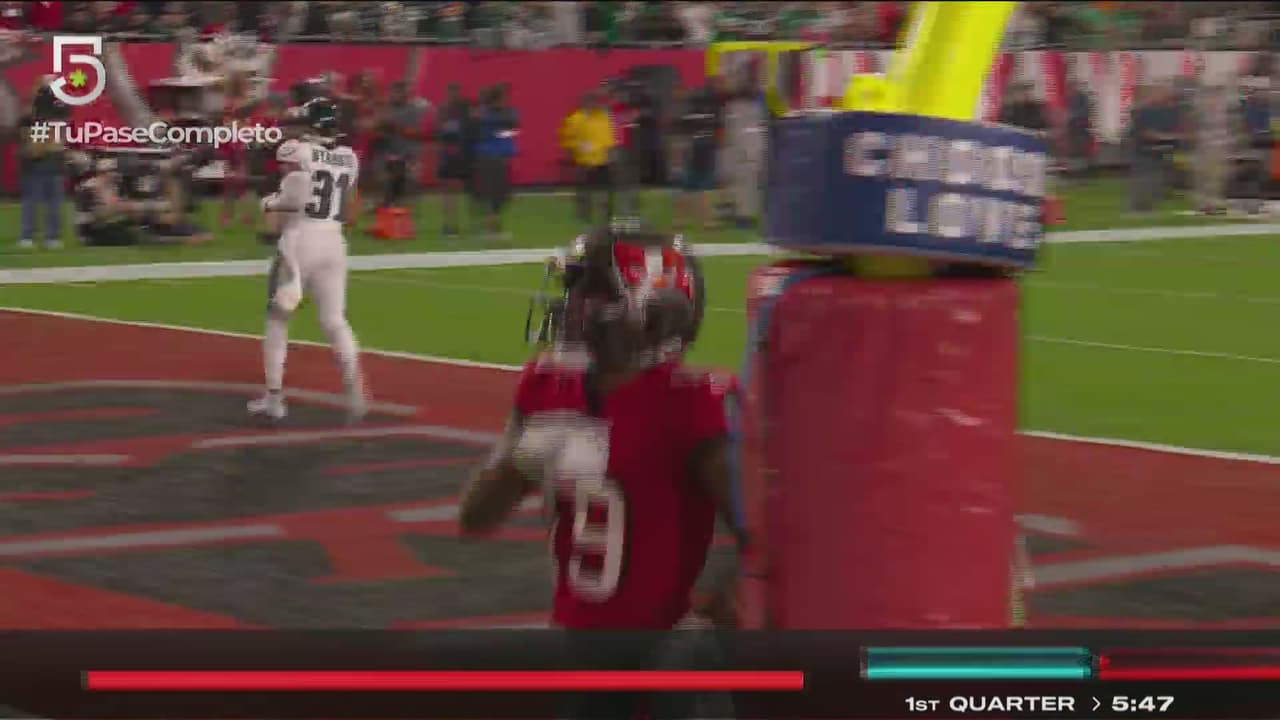 ¡David Moore se escapa y anota el primer TD para Tampa Bay!