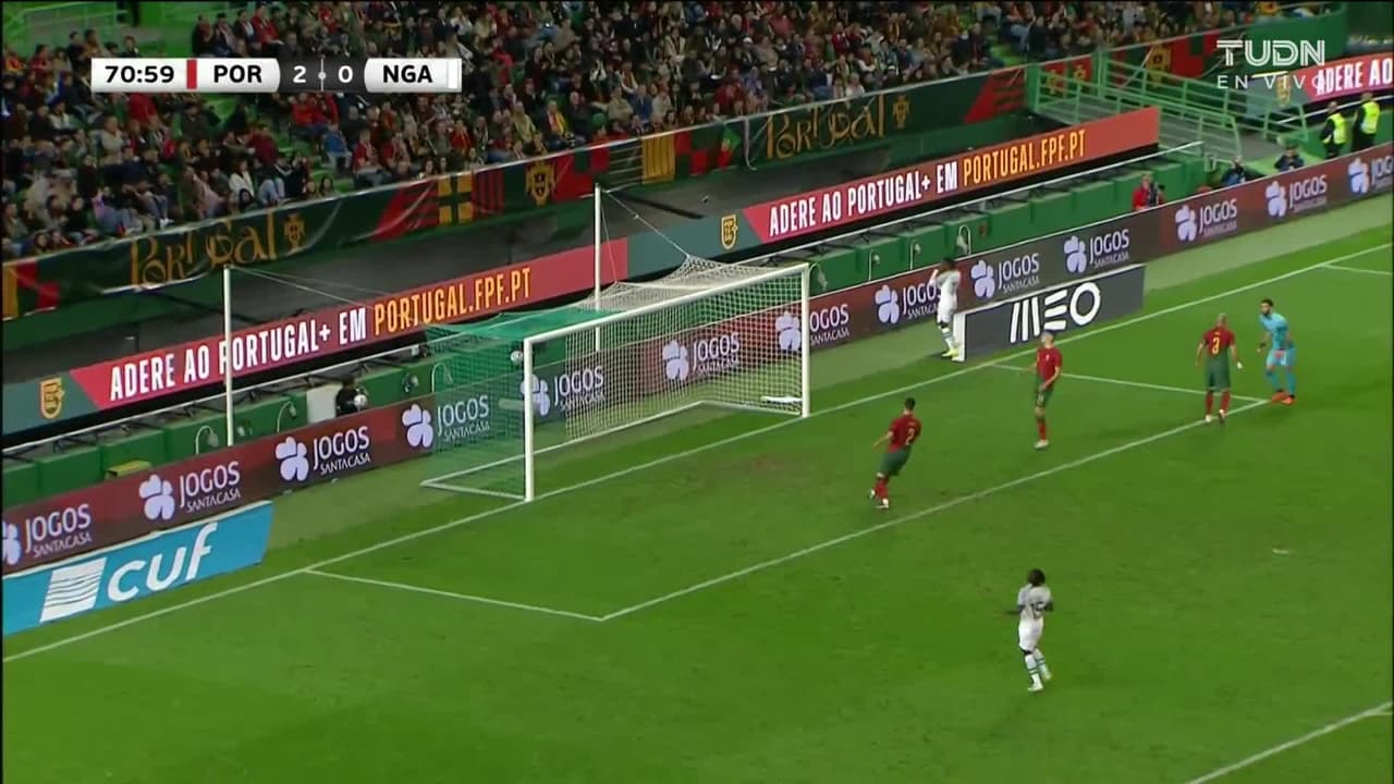 ¡TIRO ATAJADO! disparo por Samuel Chukwueze.