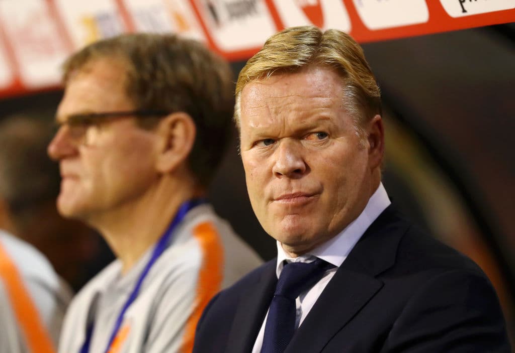 Ronald Koeman tiene el reto de llevar de nuevo a su país a un Mundial y de la mano está la responsabilidad de liderar un recambio generacional.