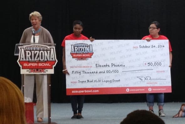 Otros $1.5 millones adicionales en fondos serán donados antes del Super Bowl XLIX.