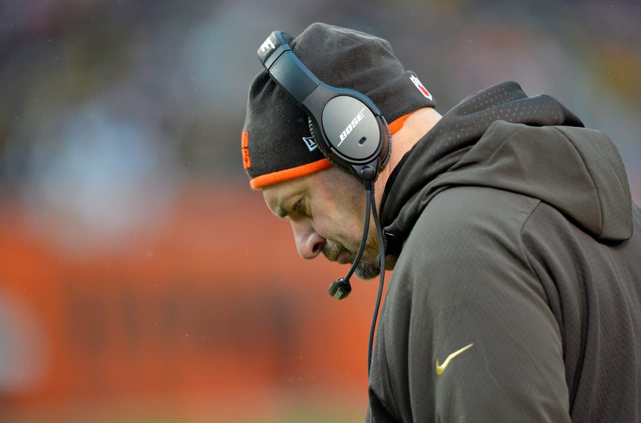 Los Pittsburgh Steelers vencieron 28-12 a Cleveland Browns para amarrar un boleto a los playoffs de comodín en la Conferencia Americana.