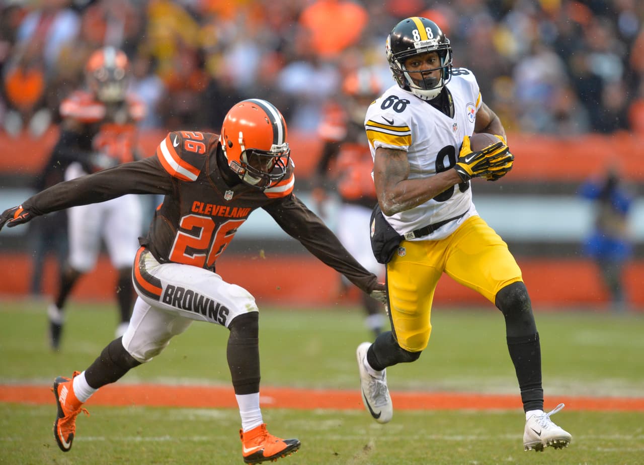 Los Pittsburgh Steelers vencieron 28-12 a Cleveland Browns para amarrar un boleto a los playoffs de comodín en la Conferencia Americana.