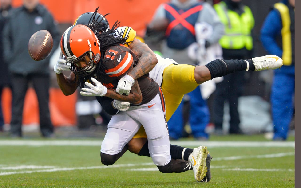 Los Pittsburgh Steelers vencieron 28-12 a Cleveland Browns para amarrar un boleto a los playoffs de comodín en la Conferencia Americana.