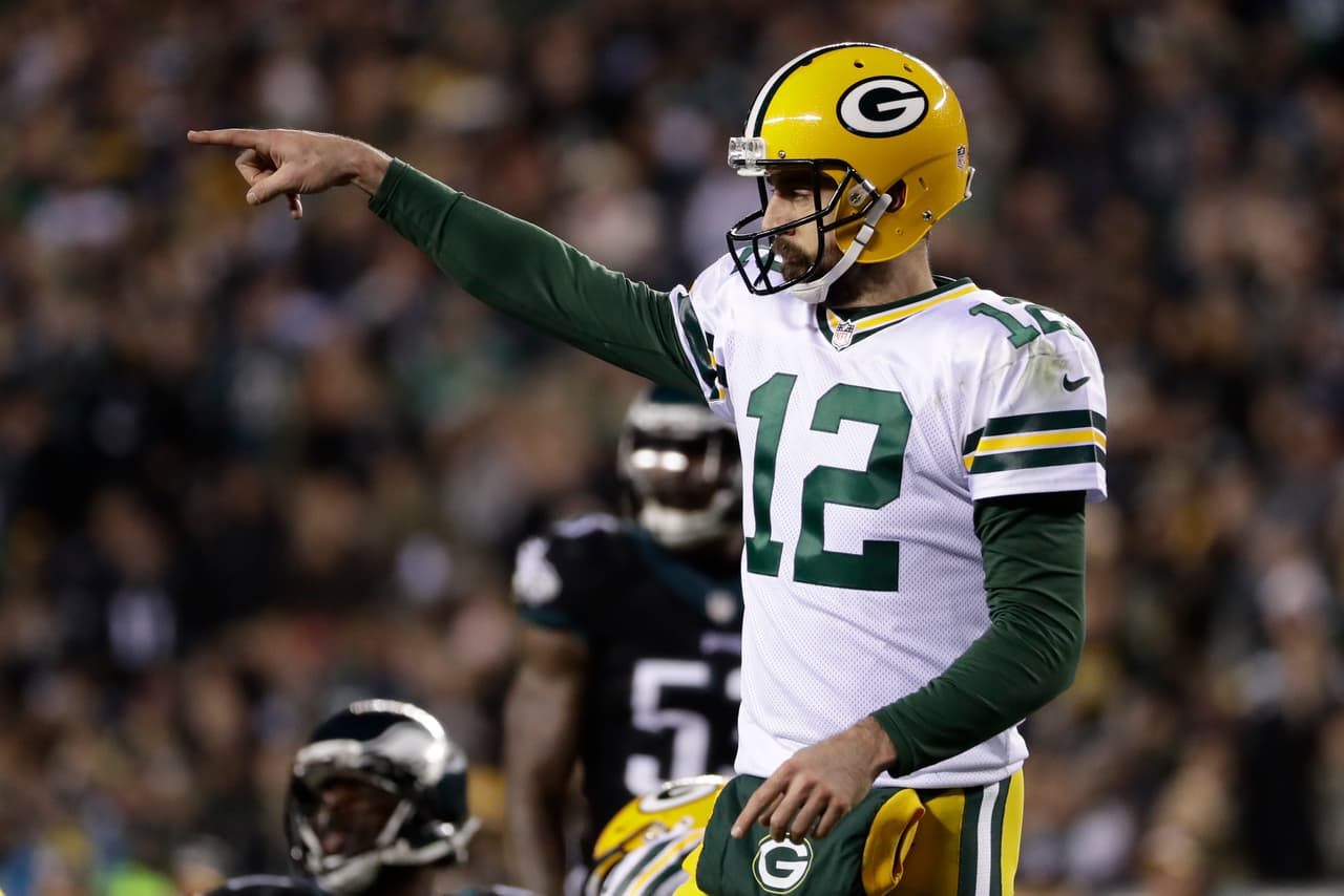 Green Bay Packers' Aaron Rodgers in action during the second half of an NFL football game against the Philadelphia Eagles, Monday, Nov. 28, 2016, in Philadelphia. (AP Photo/Michael Perez)