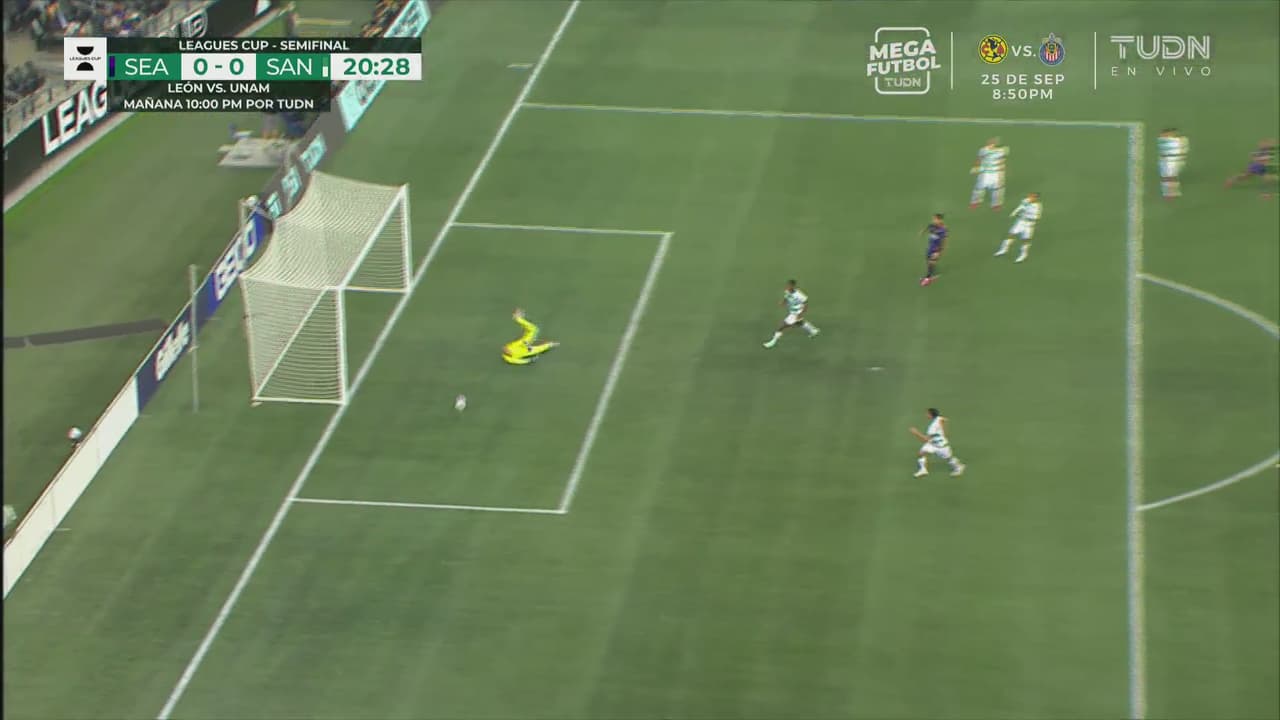 ¡Lajud ya es factor! Gibrán alcanza a manotear el disparo de Roldán