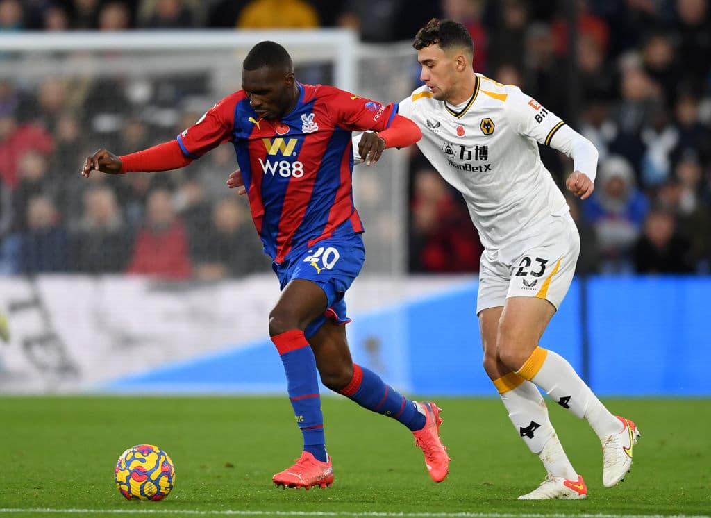 Ni Raúl ni Adama aparecen para el Wolver y los goles de Wilfred Zaha y Conor Gallagher sentencian el encuentro y le dan la victoria 2-0 al Crystal Palace sobre el Wolverhampton.