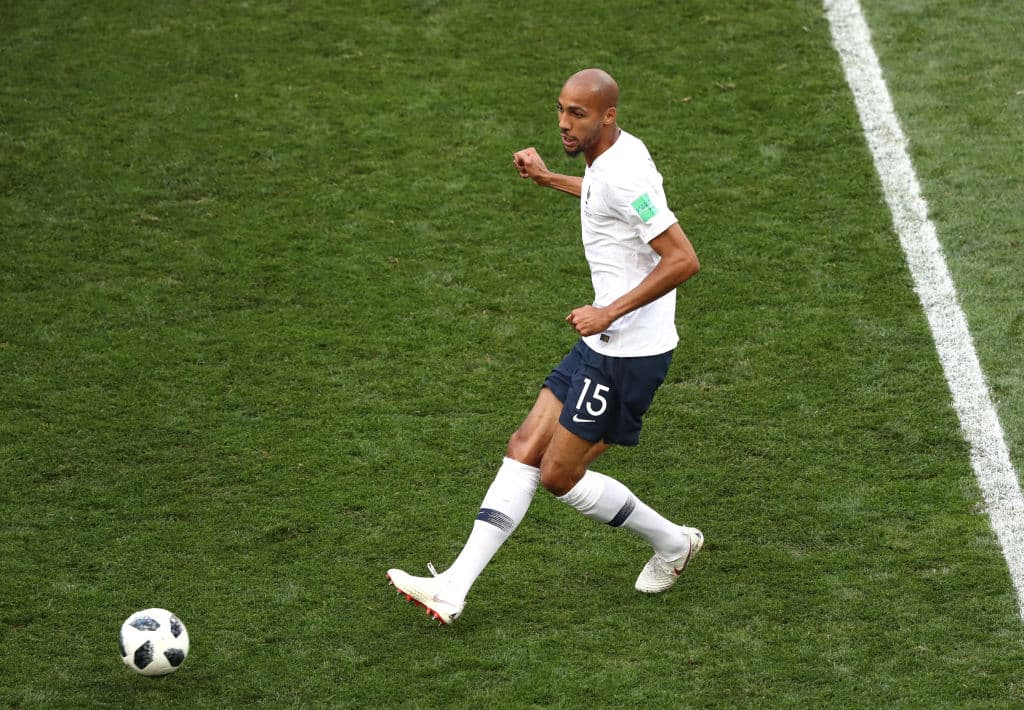 El Tottenham Hotspur ha mostrado interés por el francés Steven N'Zonzi, y se suma al Aresnal como clubes que quieren contar con el mediocampista de 29 años actualmente en el Sevilla.