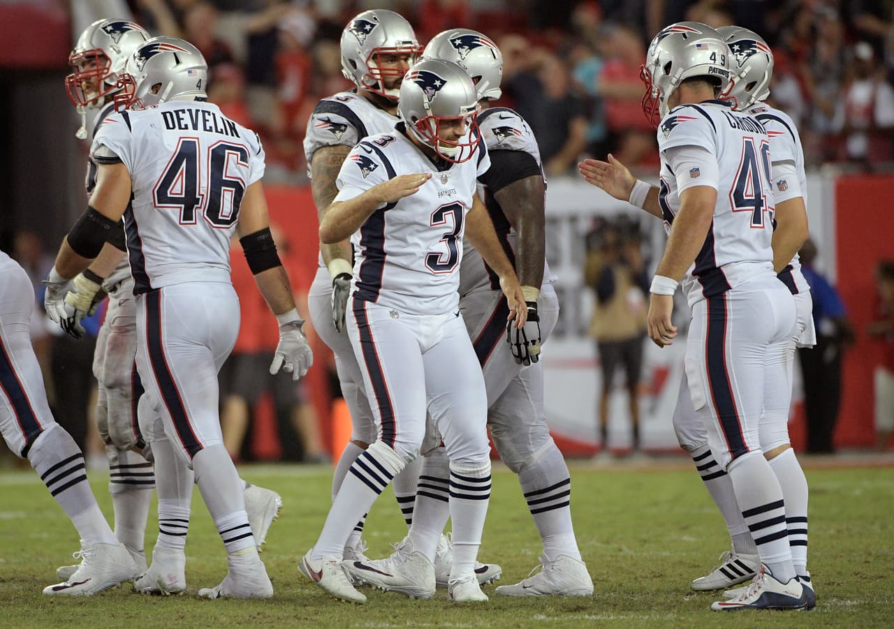 Quien estuvo perfecto fue Stephen Gostkowski convirtiendo sus cuatro intentos de gol de campo de la noche, que significaron la diferencia para llevarse la victoria de su visita a la Florida.