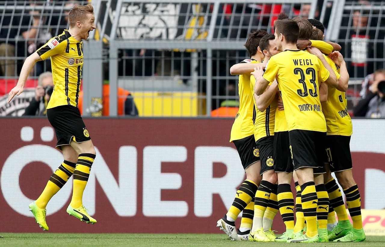 Goles de Pulisic al minuto 77, de Andres Schuerrle al 85 y de Guerreiro al 90 prendieron la fiesta para consolidar el 6-2 definitivo.