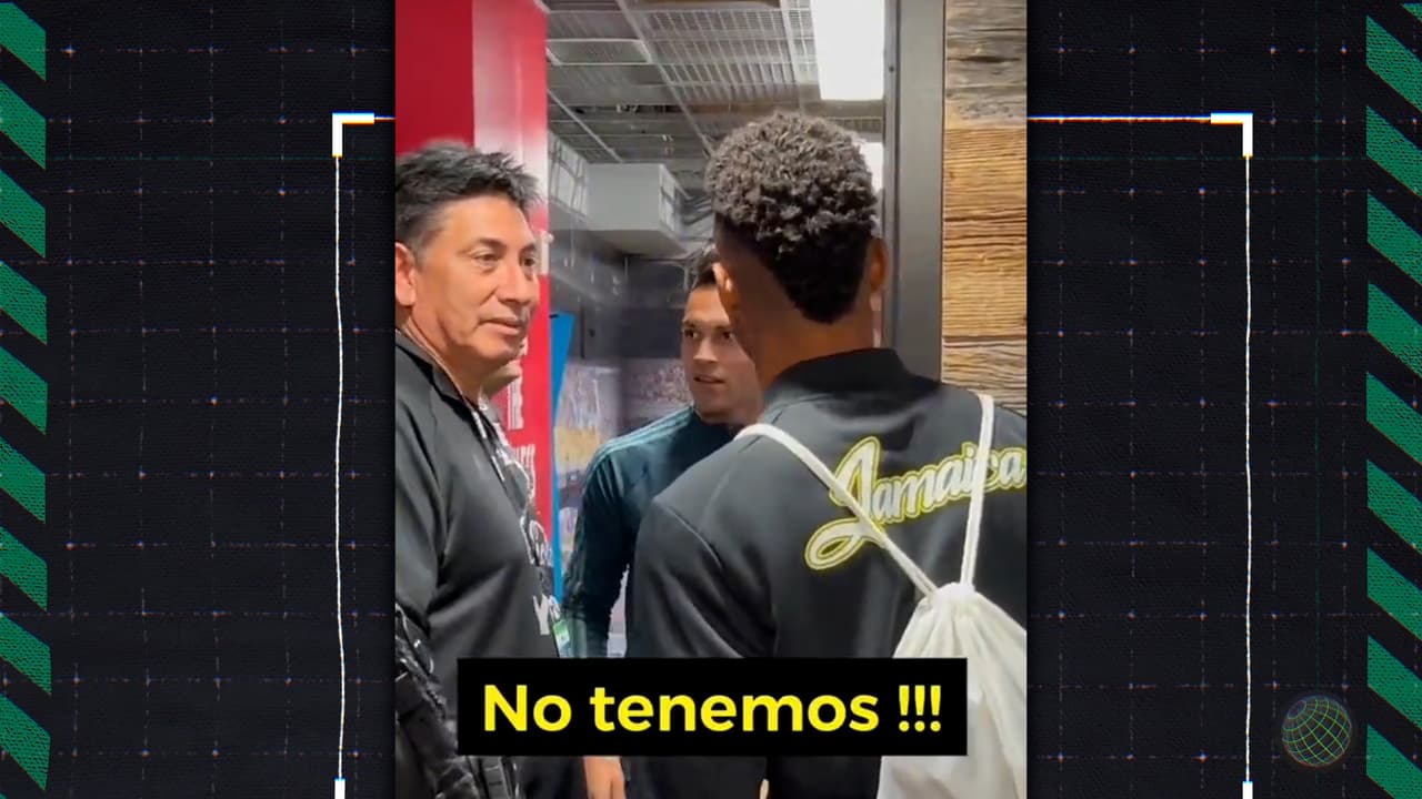 Jugador de Jamaica pide camiseta de Argentina y se la niegan