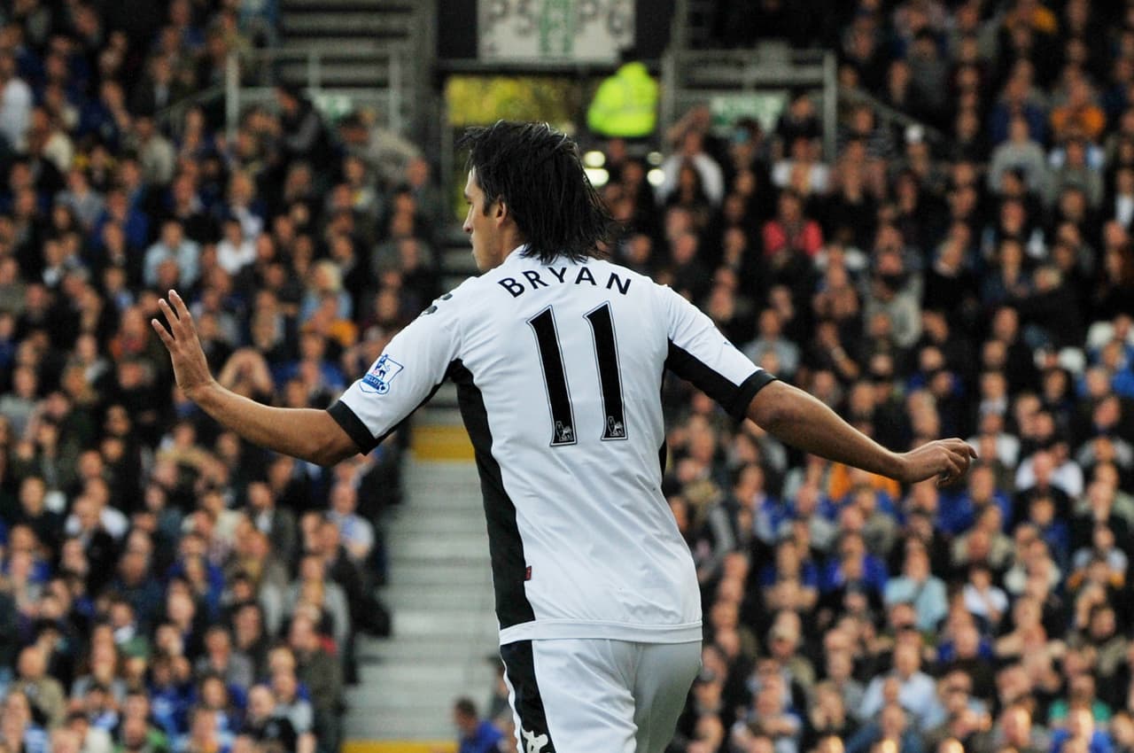 Bryan Ruíz - 12 millones de euros del F.C. Twente al Fulham F.C.