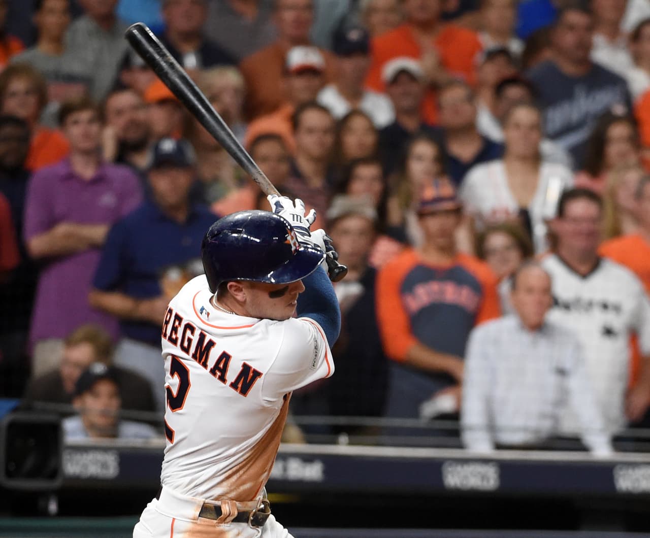 Alex Bregman aportó 2 carreras anotadas y 2 producidas para darle a Houston la ventaja definitiva en el partido.