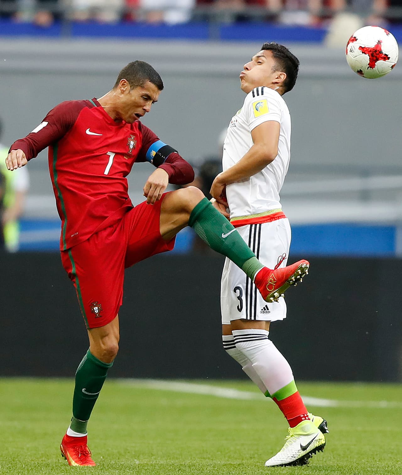 El lusitano es el máximo anotador en la historia del Real Madrid, un récord que sin duda lo posiciona en lo más alto del futbol mundial.