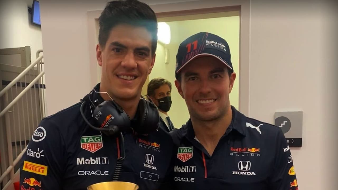 Exfutbolista de América y Pumas es entrenador de Checo Pérez