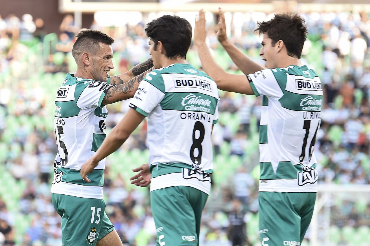 Santos logr´´o su cuarto triunfo consecutivo en Liga MX tras vencer 3-1 a Puebla en la Fecha 4. 
<br>
