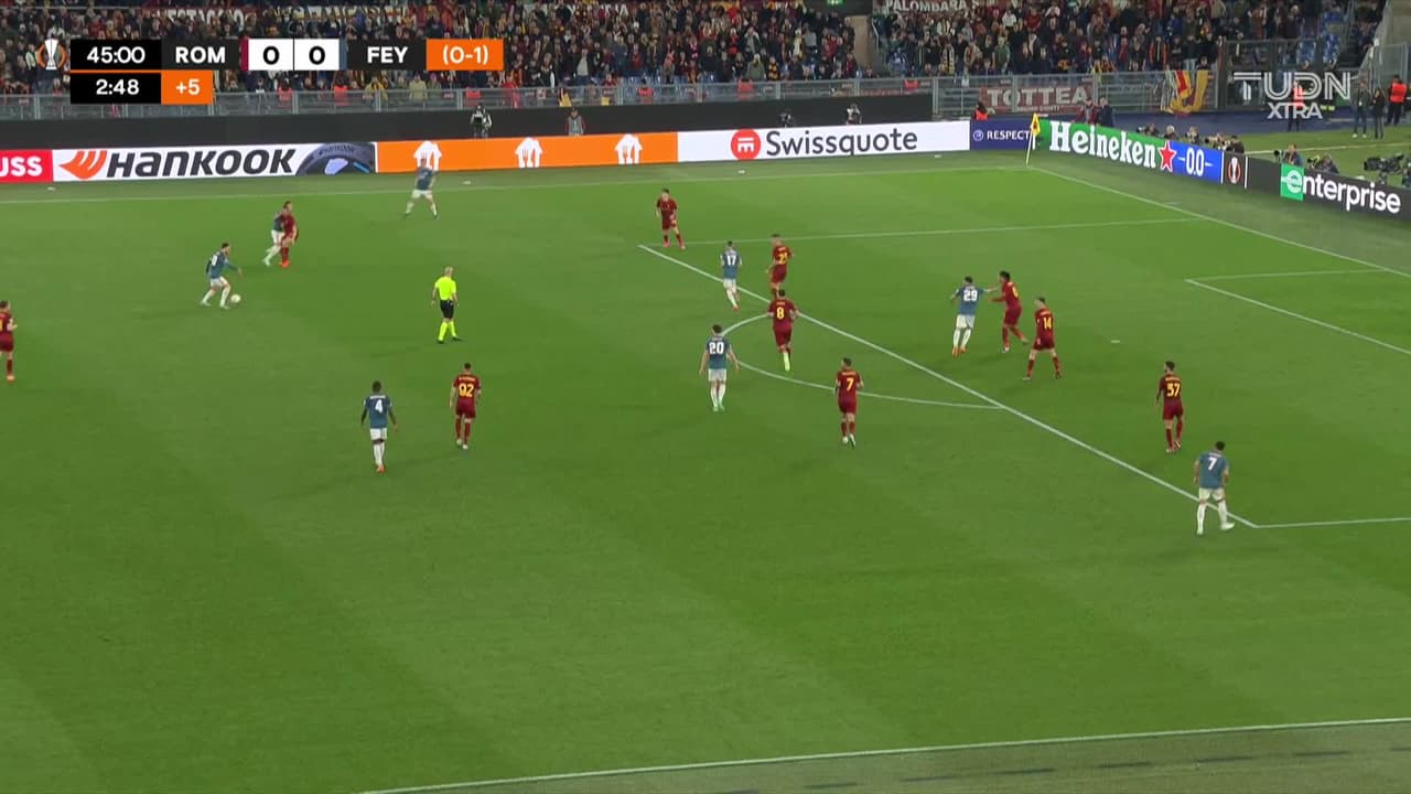 ¡TIRO ATAJADO! disparo por Orkun Kökcü.