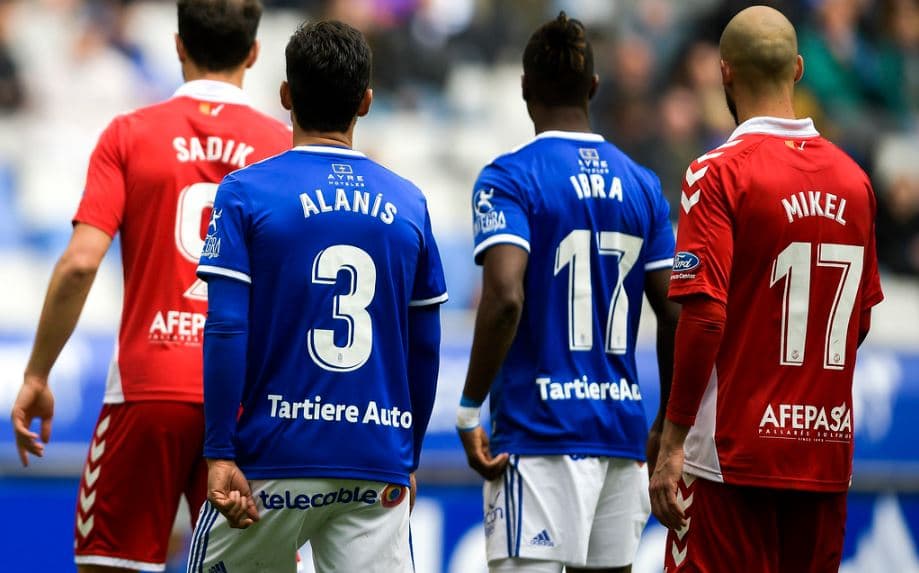 Oswaldo Alanís: el Oviedo reaparece tras la jornada pasada en la que enfrentaba al descalificado Reus Desportiu. Con 52 puntos el equipo del defensor es noveno y está a tres unidades de la ona de playoffs de ascenso.