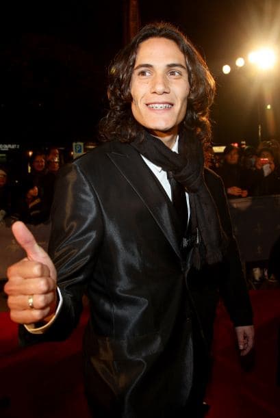 El uruguayo Edinson Cavani se veía muy contento.