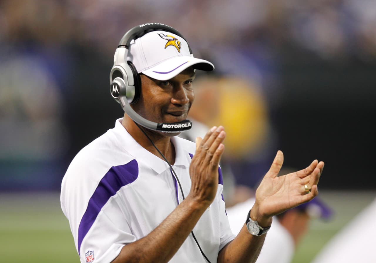 Leslie Frazier (2010-2013) (21 victorias, 32 derrotas, 1 empate).