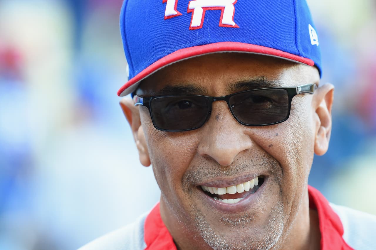 Edwin Rodríguez, manager de Puerto Rico, lucía relajado antes del partido final.