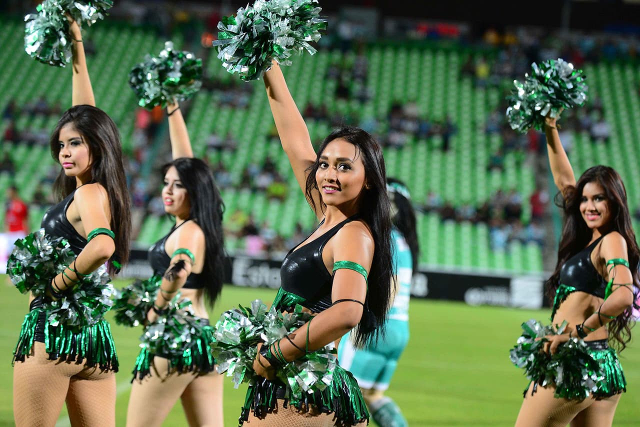La belleza de las porristas en la fecha 9