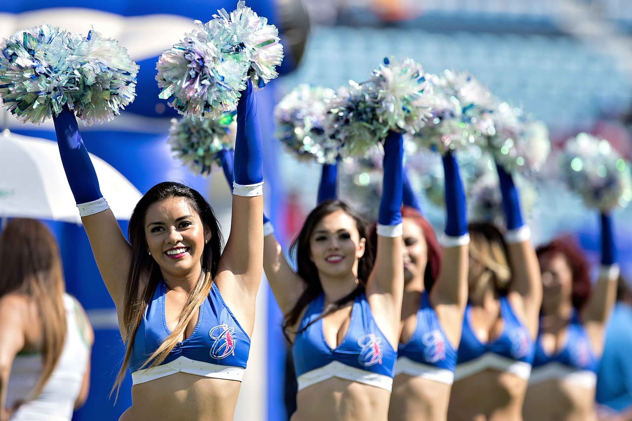 La belleza de las porristas en la fecha 9
