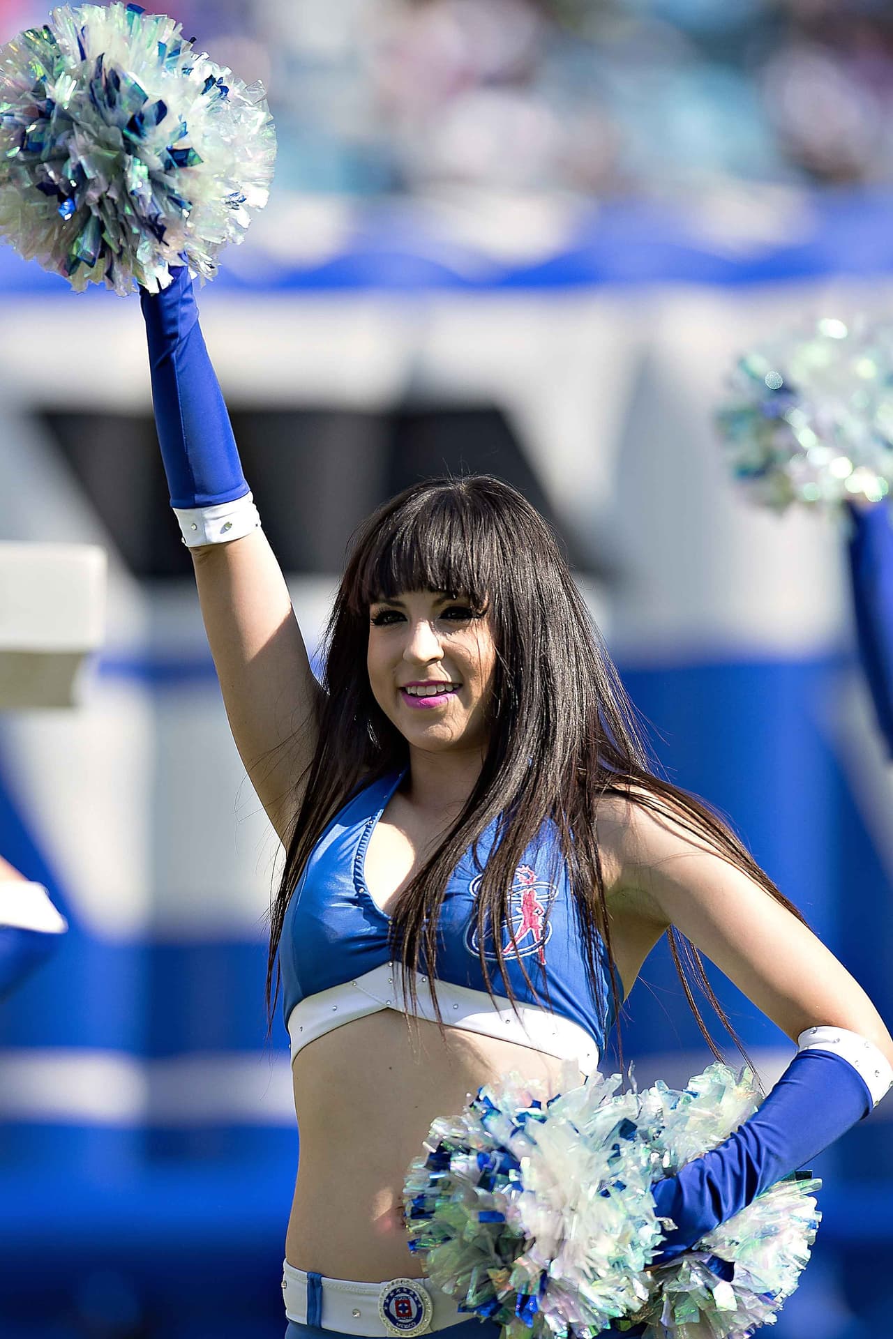 La belleza de las porristas en la fecha 9