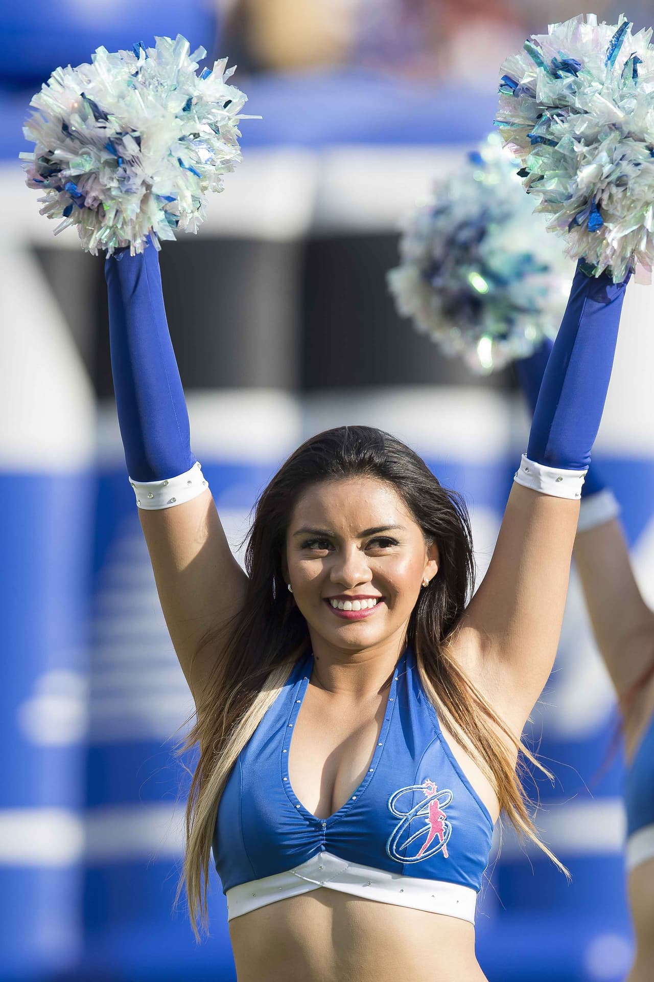 La belleza de las porristas en la fecha 9