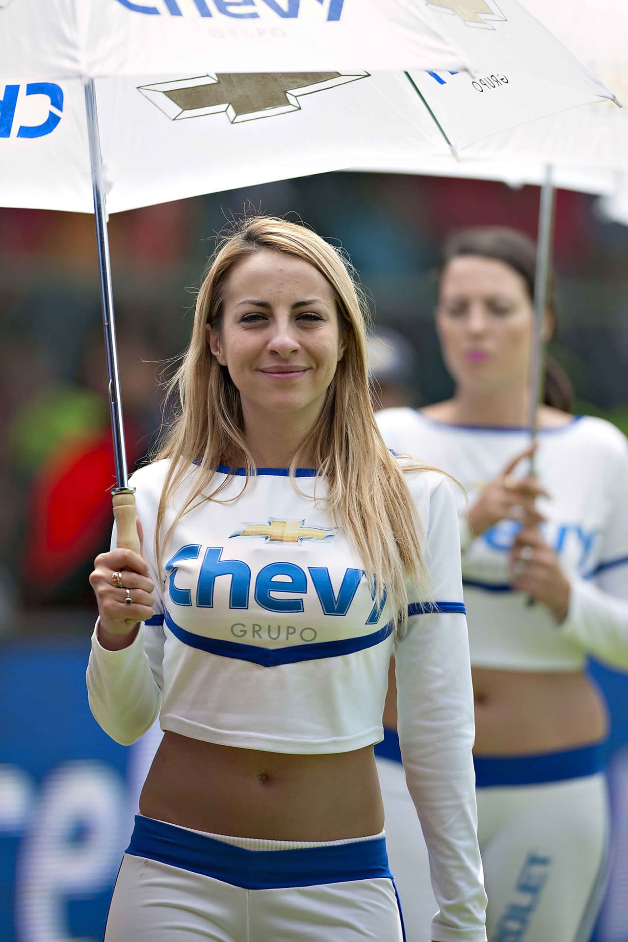 La belleza de las porristas en la fecha 9