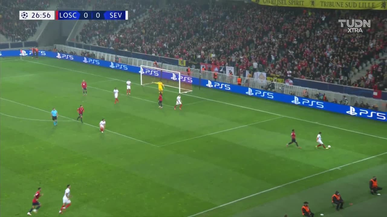 ¡TIRO ATAJADO! disparo por Renato Sanches.