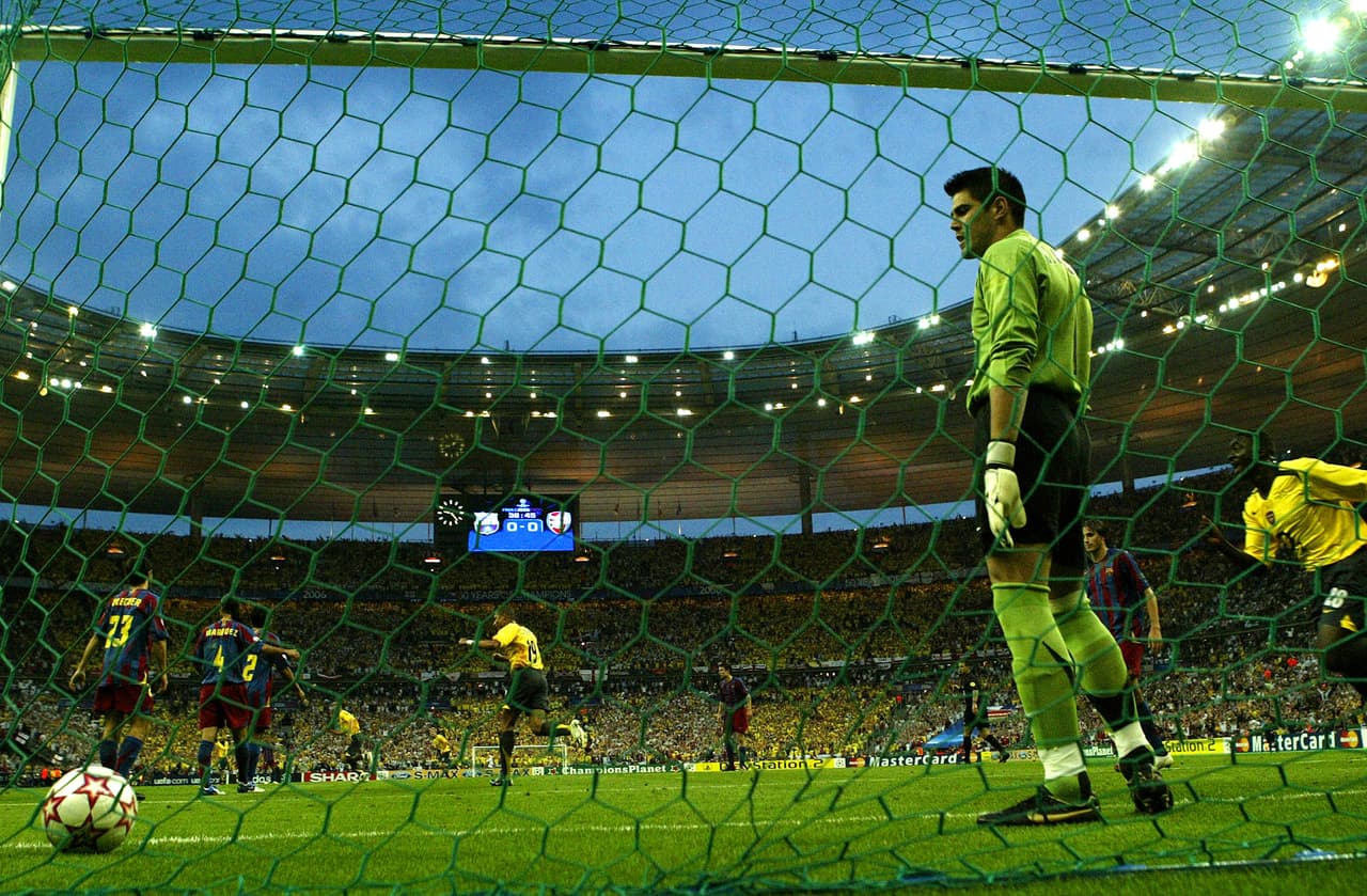 El portero del equipo culé nada pudo hacer para evitar el gol.