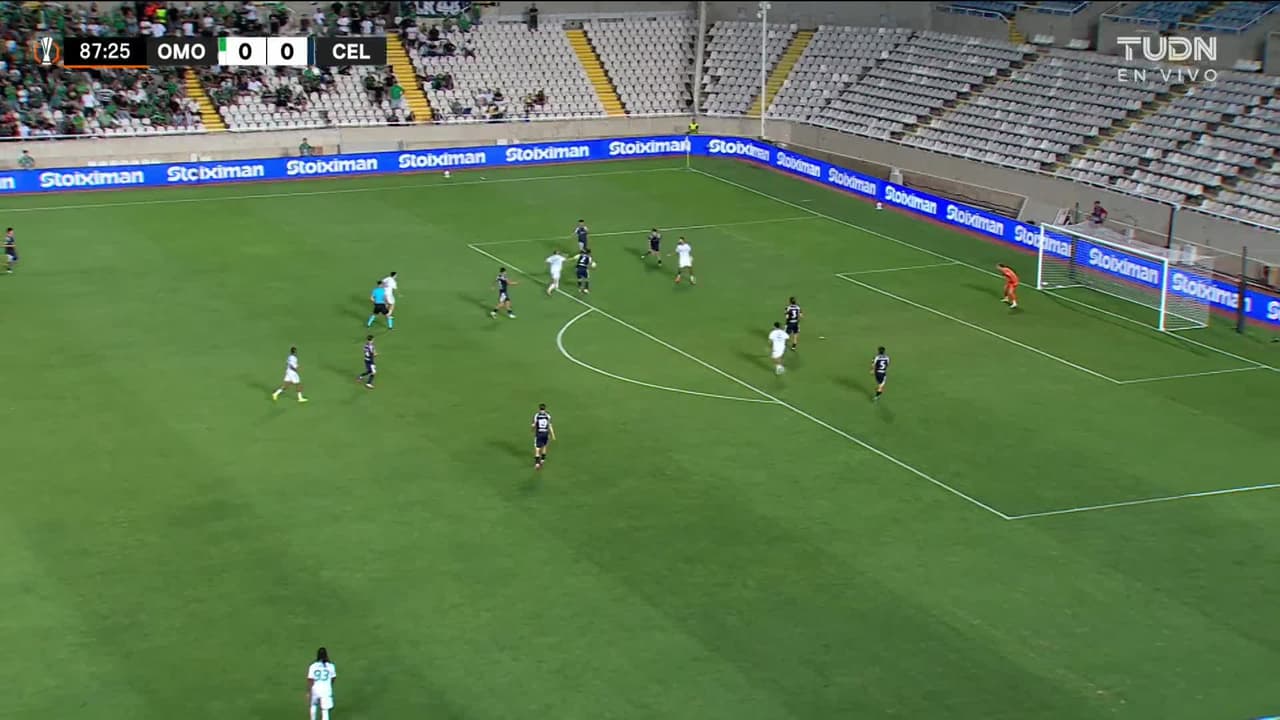 ¡GOL!  anota para Omonia Nicosia. Jure Balkovec