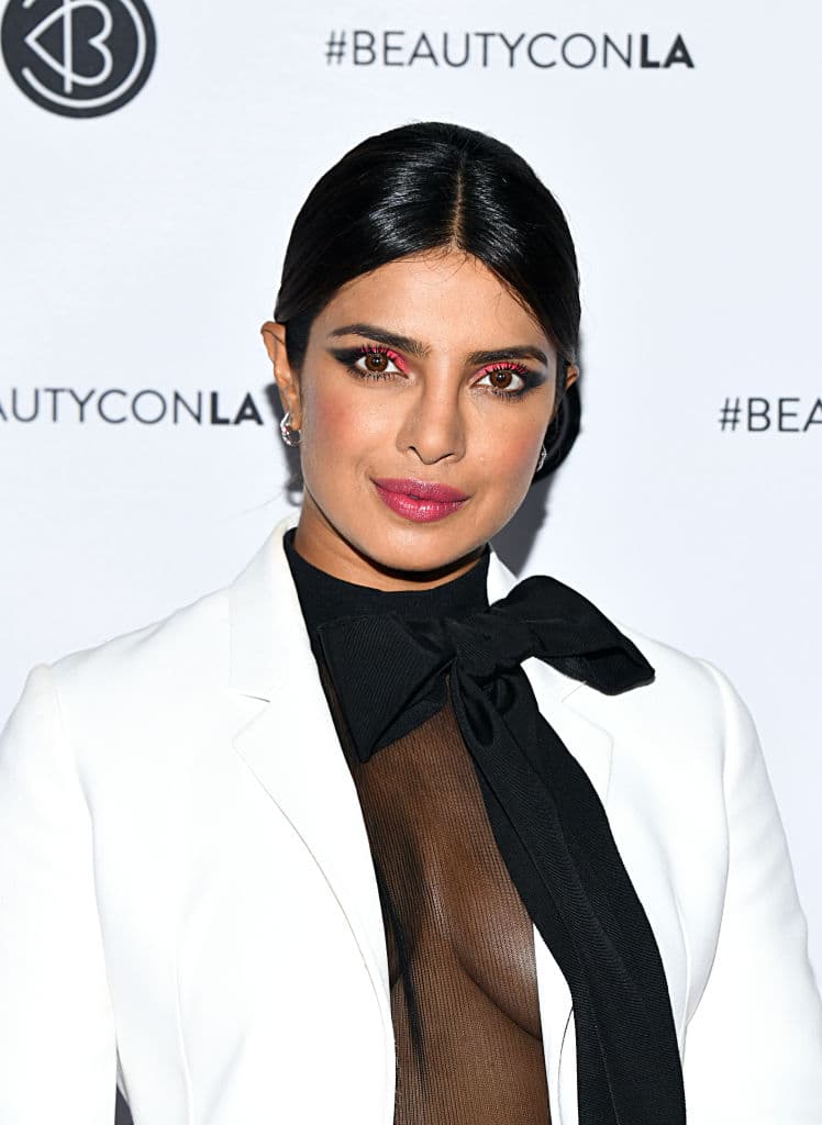 Chopra publicó fotos para refutar las afirmaciones casi al mismo tiempo, pero ahora finalmente dejó las cosas claras en una entrevista con Vanity Fair.