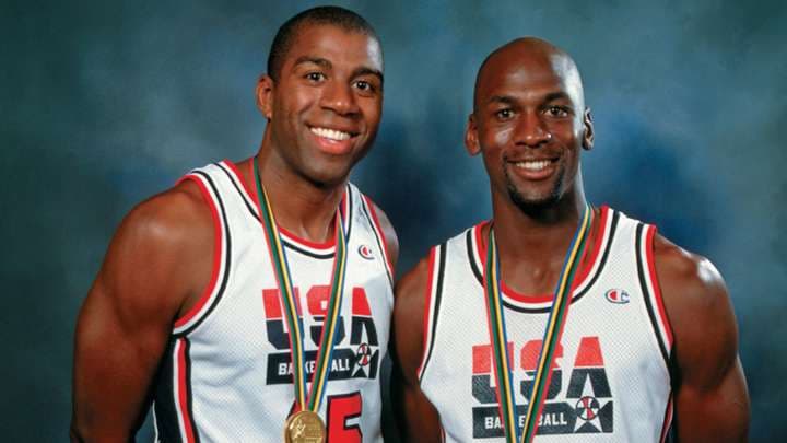 Earvin 'Magic' Johnson y Michael Jordan, parte de las estrellas del 'Dream team' que participó por la medalla de oro en los Juegos Olímpicos de Barcelona en 1992.
