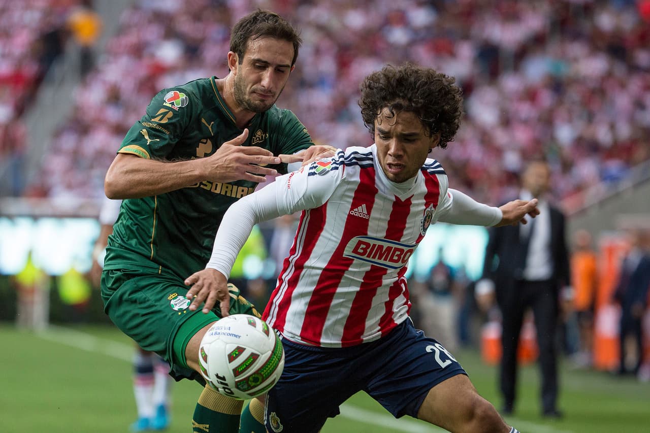 Chivas tomó un nuevo respiro y volvió a una Liguilla en el Clausura del 2015, donde cayó en las semifinales contra Santos Laguna, que fue campeón de ese torneo.