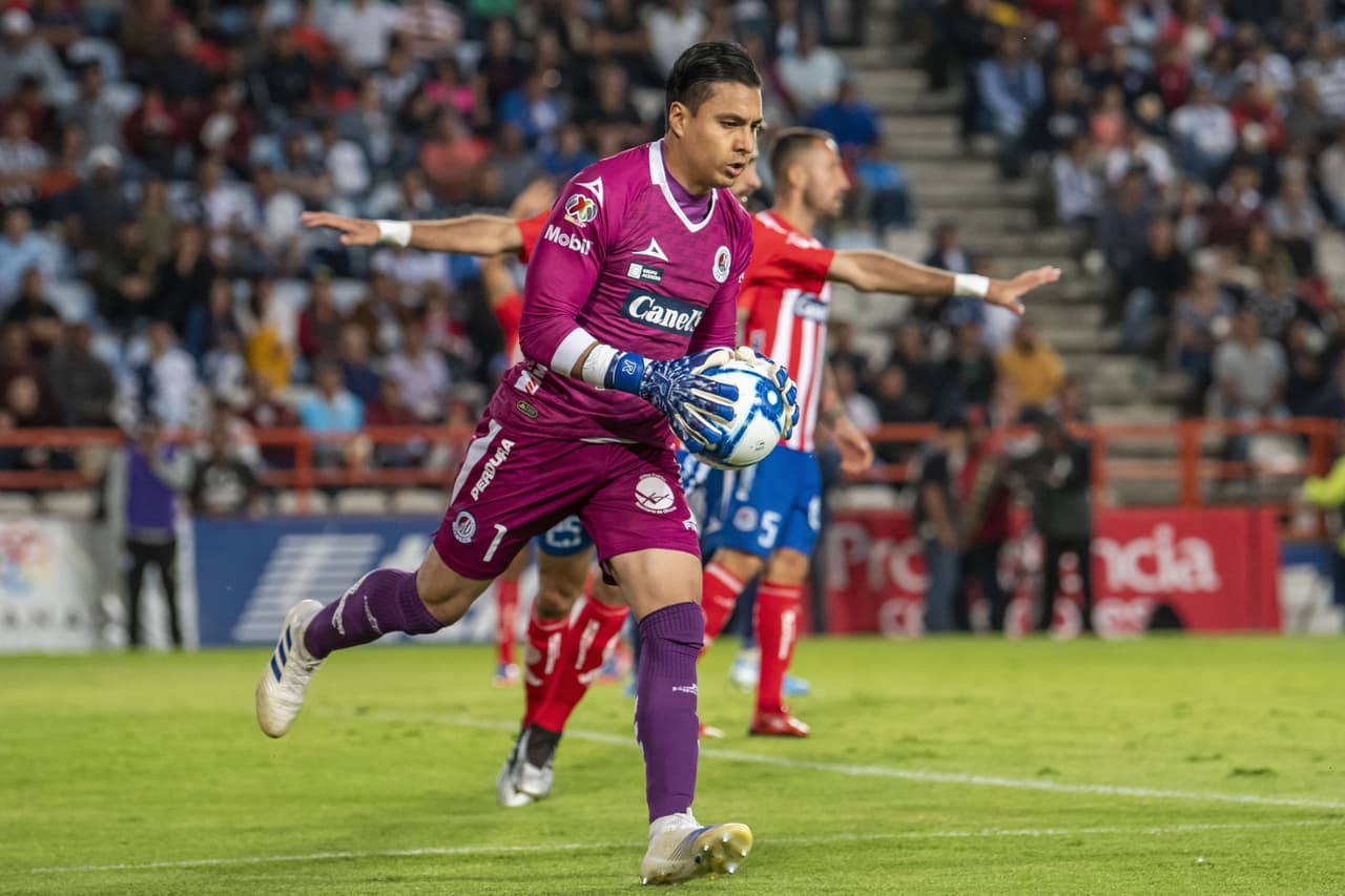 Vaya que tuvo actividad Carlos Rodríguez.