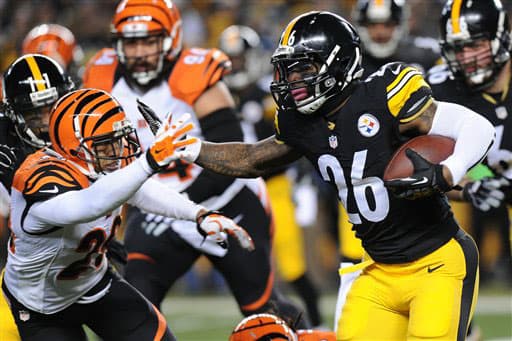 Running back: Le'Veon Bell, Pittsburgh Steelers (AP-NFL).