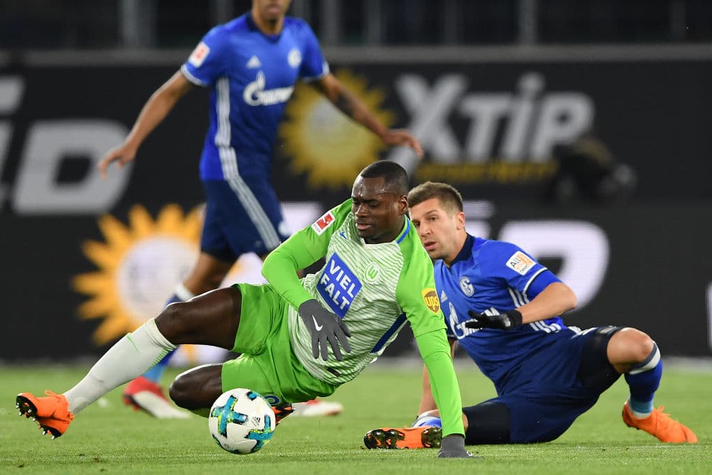 El Fulham negocia con el Wolfsburg para fichar al medioocampista francés Josuha Guilavogui, según
<i>Sky Sport</i>. El galo, de 27 años, ha estado también en la agenda del Benfica.