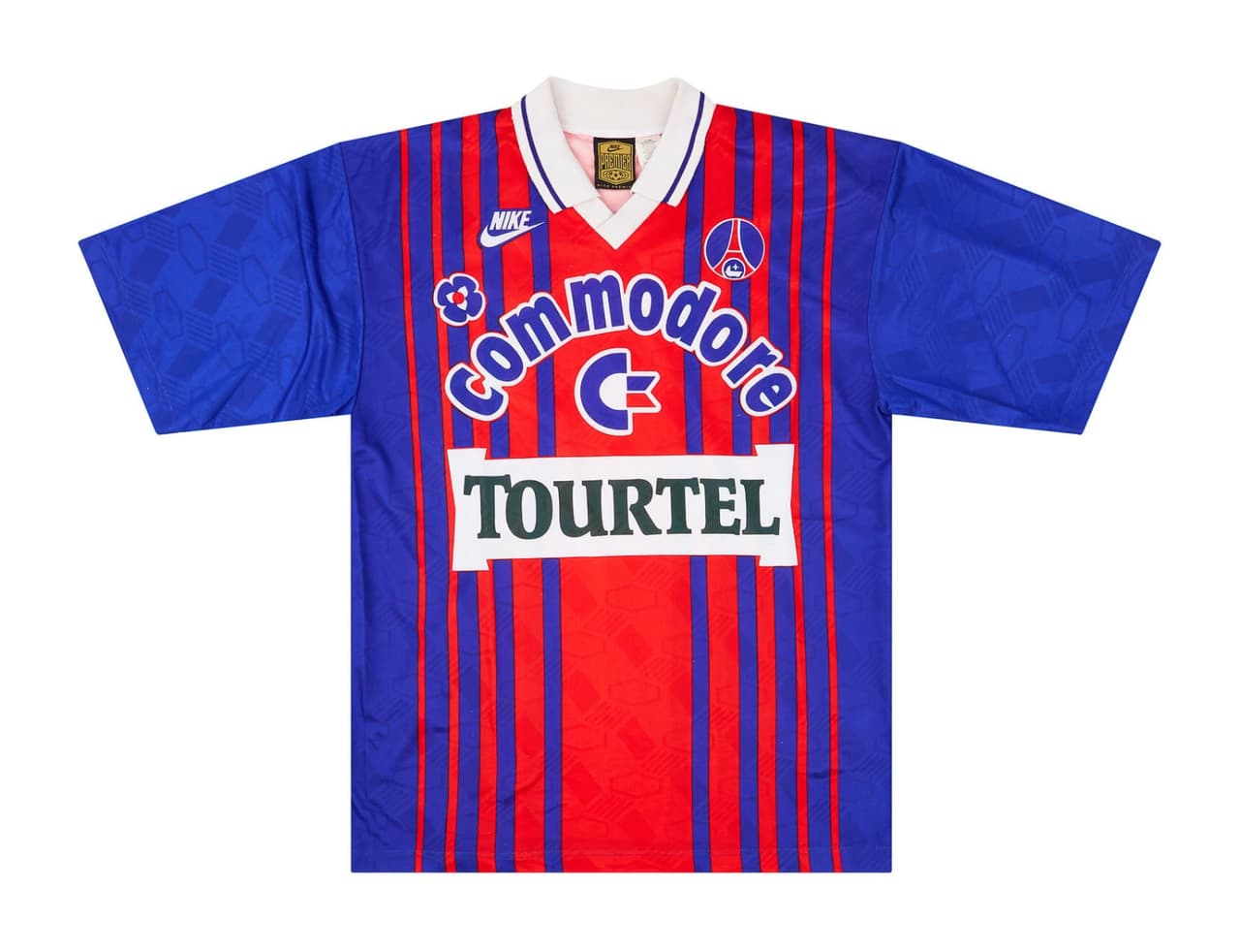 Nike viste al PSG desde 1989. Para la temporada 1993-94, el PSG y Nike optaron por utilizar colores blaugranas en su playera de local que hacían recordar a las camisetas del Barcelona.