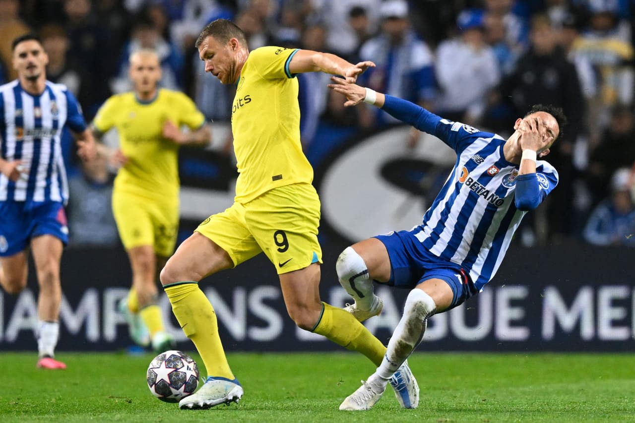 FC Porto estuvo muy cerca del gol, pero el juego acabó 0-0 e Inter Milán hizo válido su triunfo en la ida para avanzar a los Cuartos de Final de la UEFA Champions League.