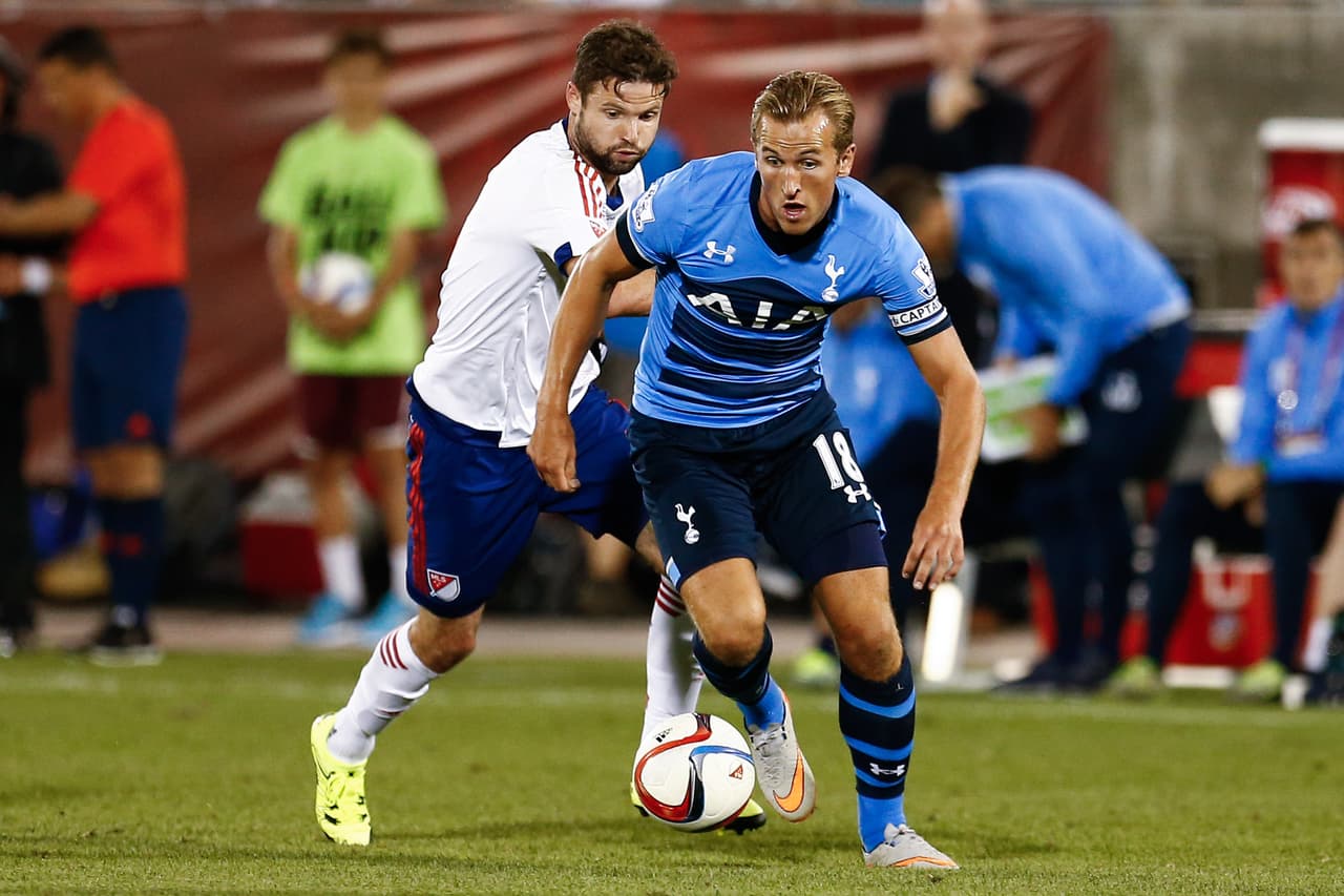 El delantero ingles Harry Kane jugando el All Star con el Tottenham en 2015. Kane es de las grandes esperanzas de Inglaterra.