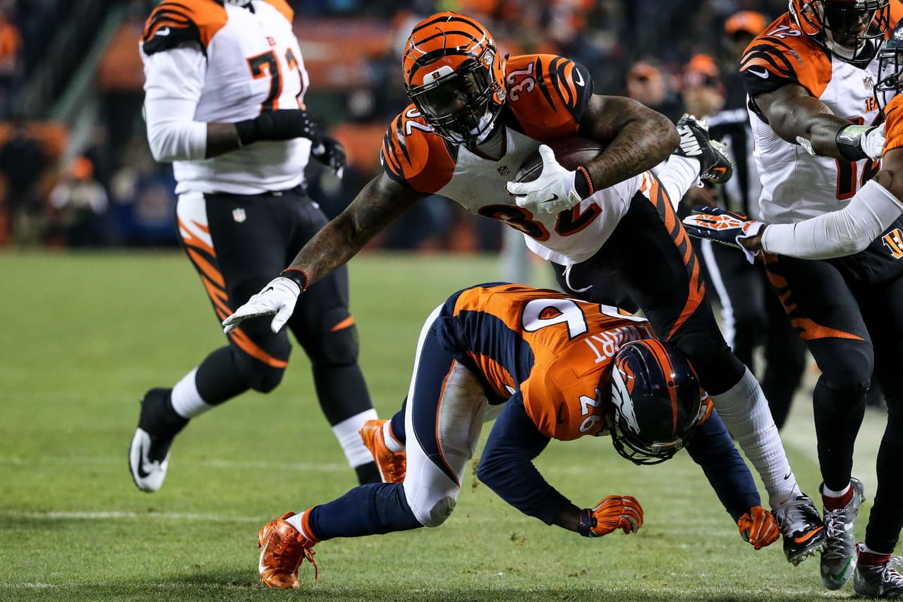 Los Broncos están de regreso a los playoffs tras un tiempo extra de suspenso ganando a los Bengals 20-17.