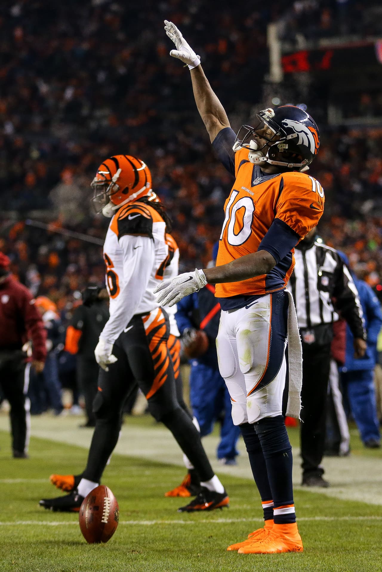 Los Broncos están de regreso a los playoffs tras un tiempo extra de suspenso ganando a los Bengals 20-17.