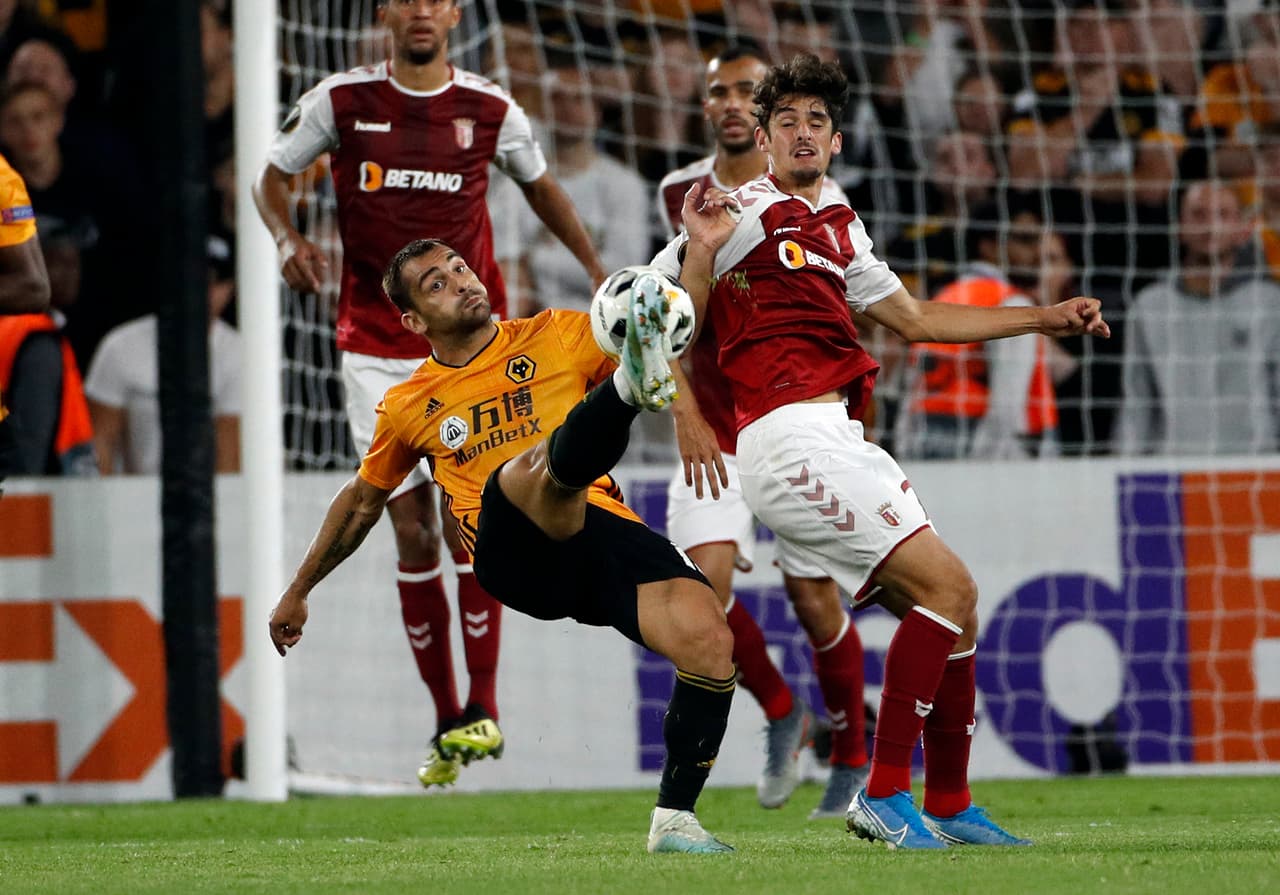 <b>Francisco Trinçao (20 años)</b>
<br>Club actual: Braga
<br>Nuevo club: FC Barcelona
<br>Costo de la transacción: 31 millones de euros