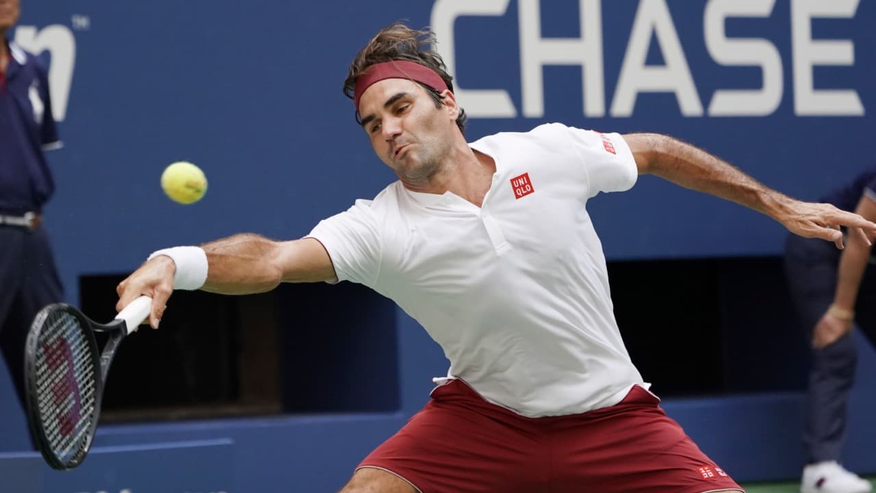 Federer avanza sin dificultades, pero le espera un duro juego ante Kyrgios