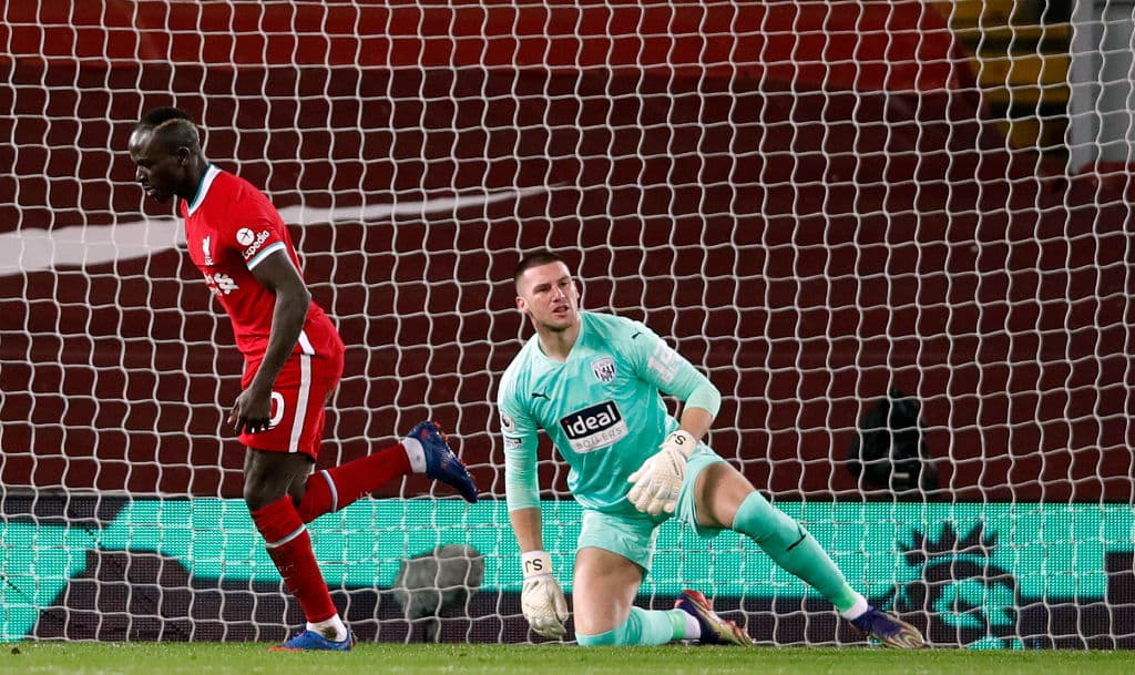 Sadio Mané (12’) adelantó a los locales y Ajayi (82’) marcó el empate para rescatar una unidad de la complicada plaza. Liverpool llegó a 32 unidades en la primera posición, mientras que Albion es penúltimo general con ocho puntos.