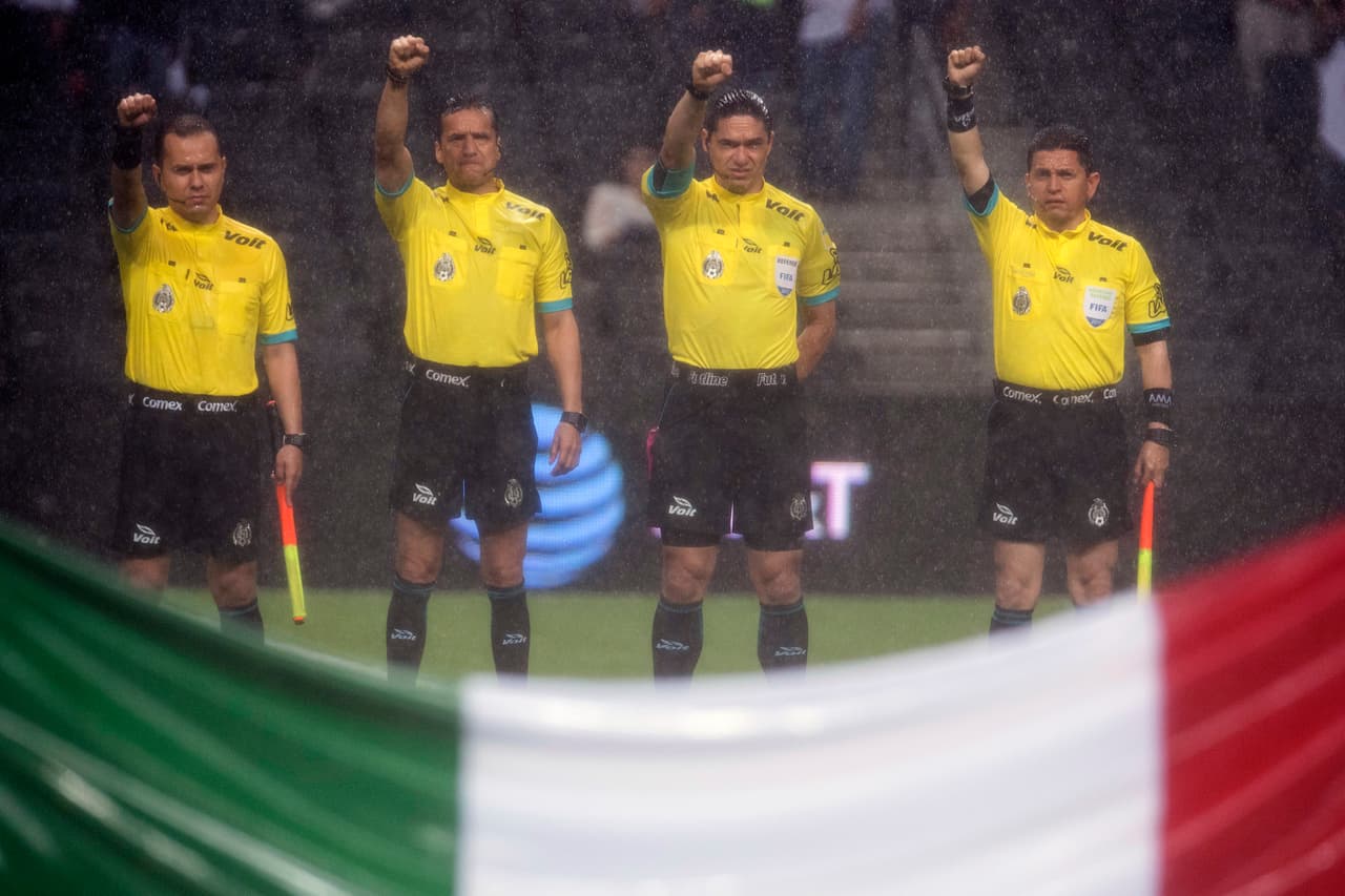 Muestras de apoyo en la Liga MX: Monterrey Vs. Santos