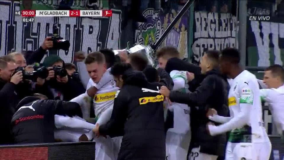 ¡GOOOL! Ramy Bensebaini anota para Borussia Mönchengladbach